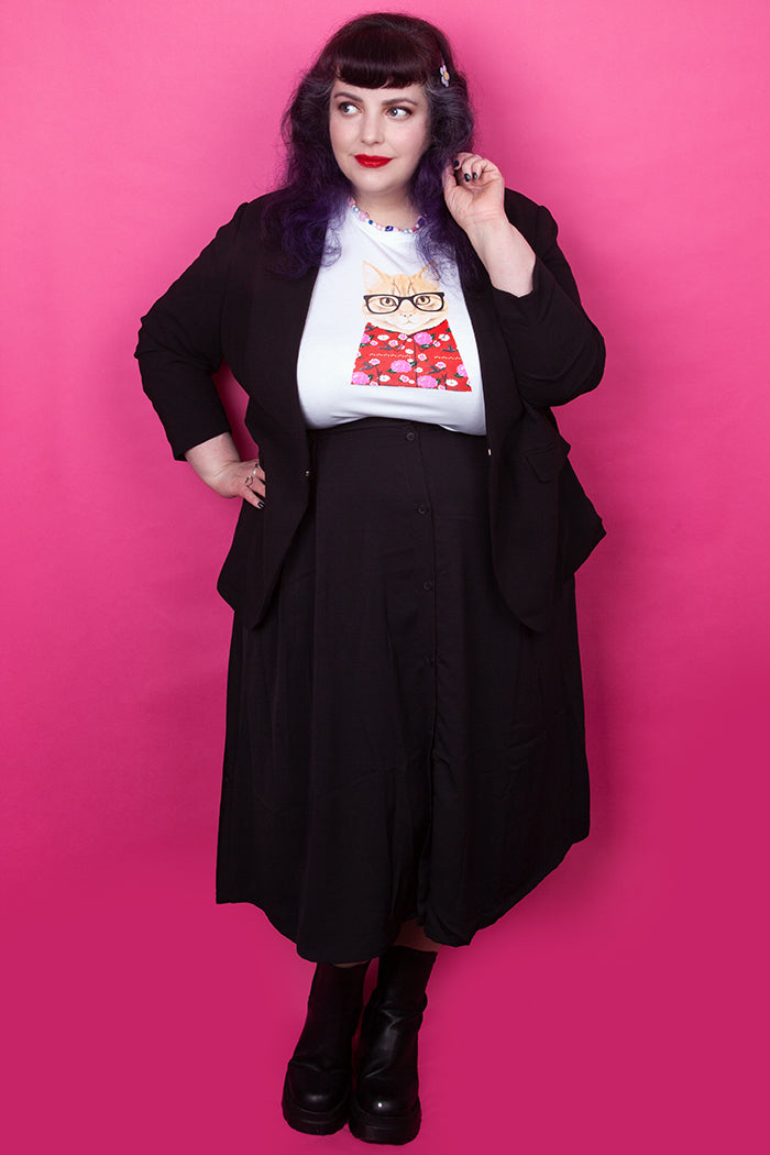 Viana Cat Pima Cotton T-Shirt: Stylish and Sustainable T-Shirt with Cute Cat Design