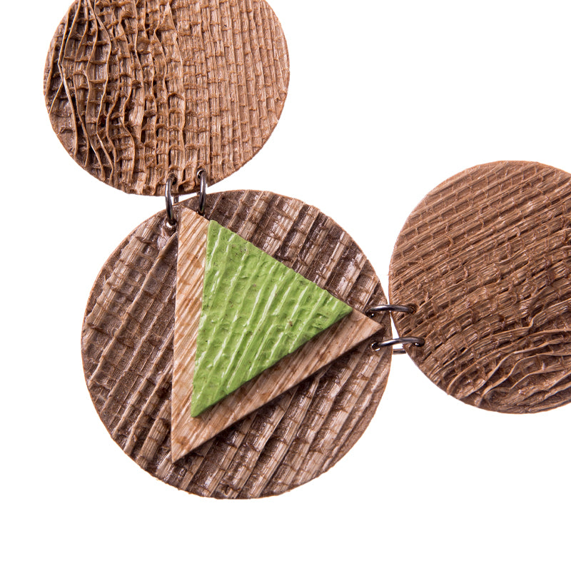 equilibrium banana fibre necklace