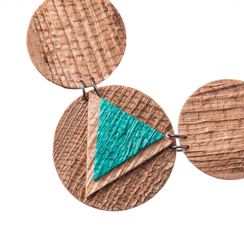 equilibrium banana fibre necklace